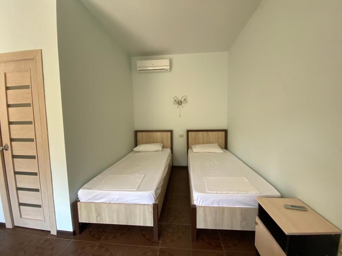 Гостевой дом Guest House Kiparis Пицунда
